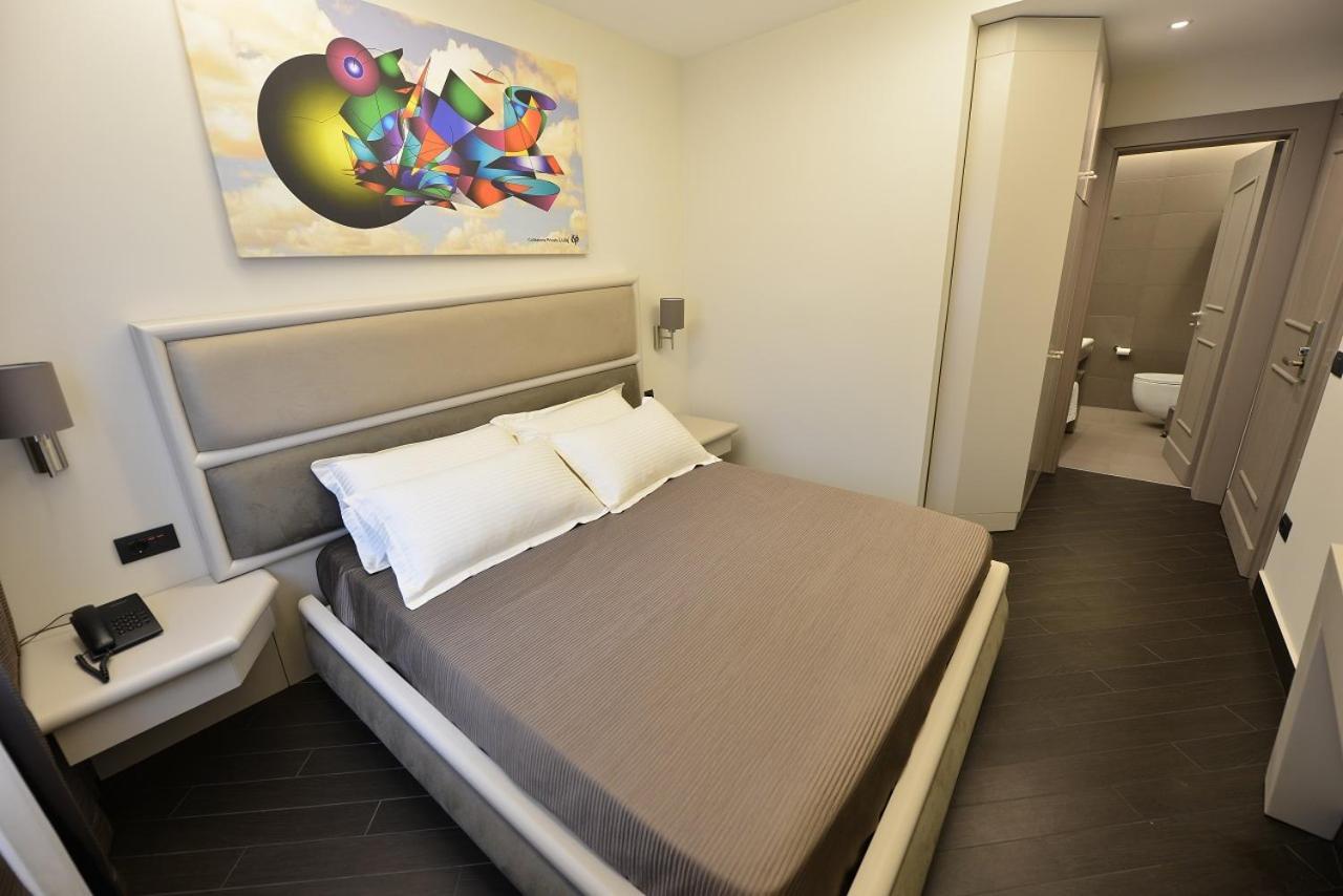 Petit Hotel Elita Shkodër Esterno foto