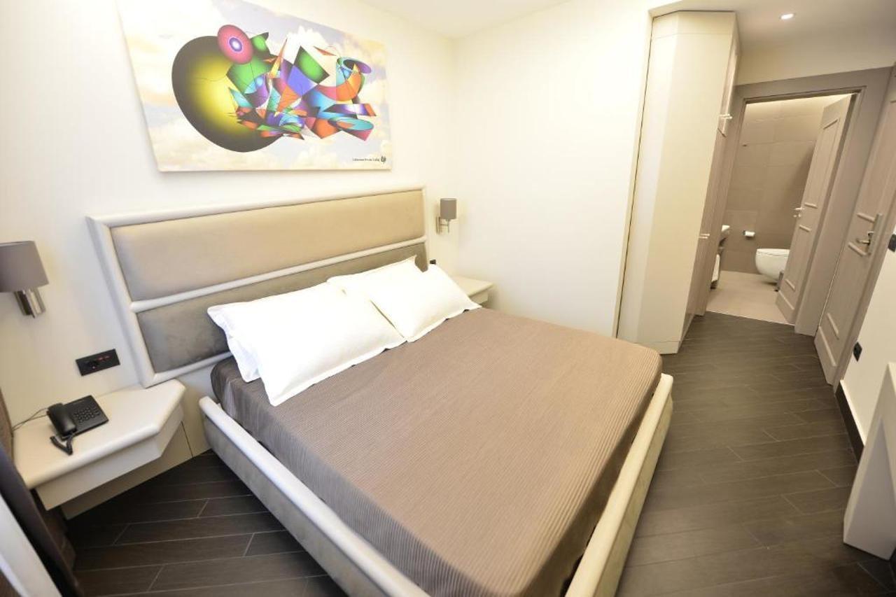 Petit Hotel Elita Shkodër Esterno foto