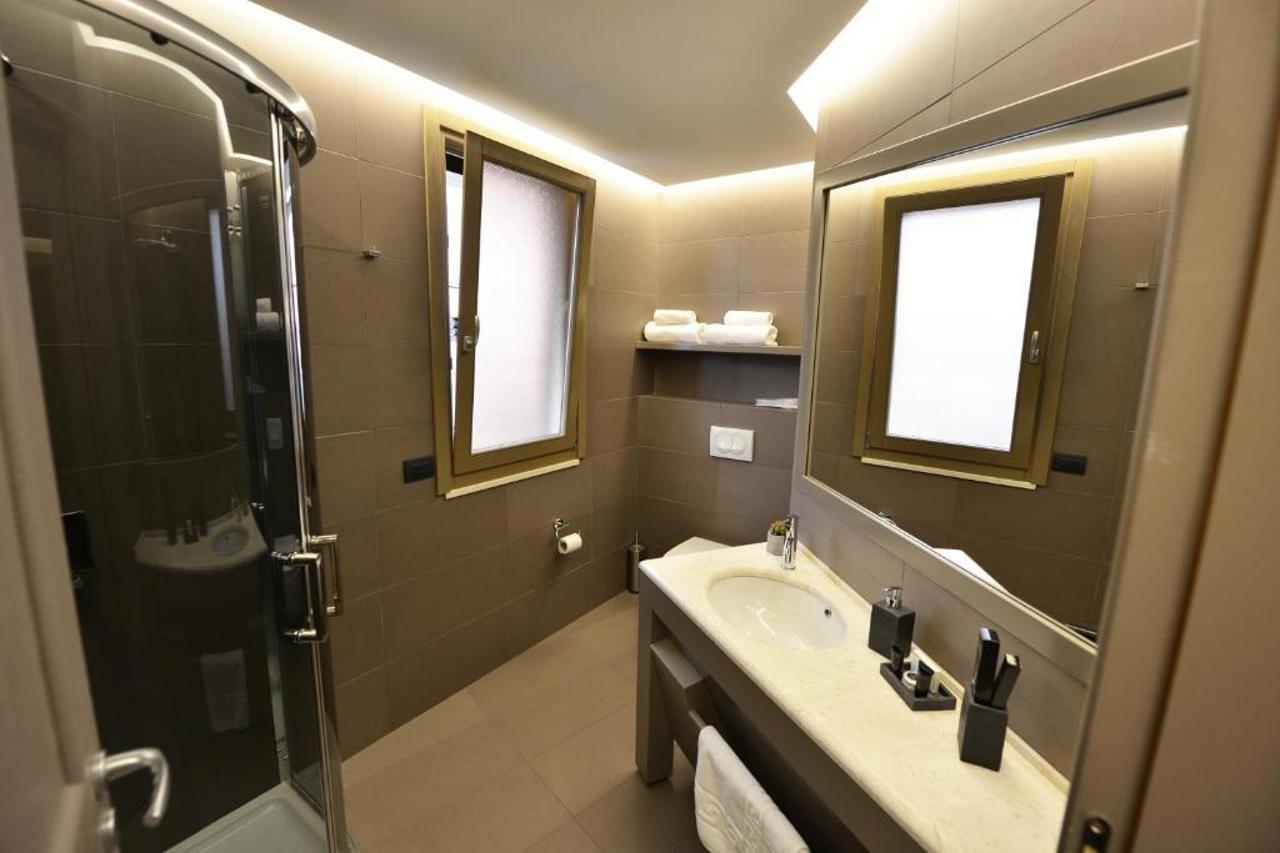 Petit Hotel Elita Shkodër Esterno foto