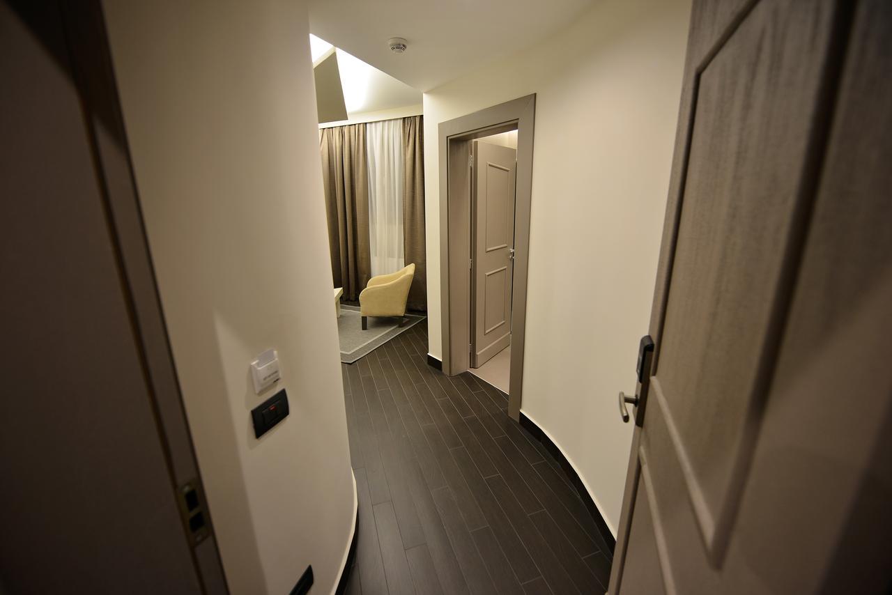 Petit Hotel Elita Shkodër Esterno foto