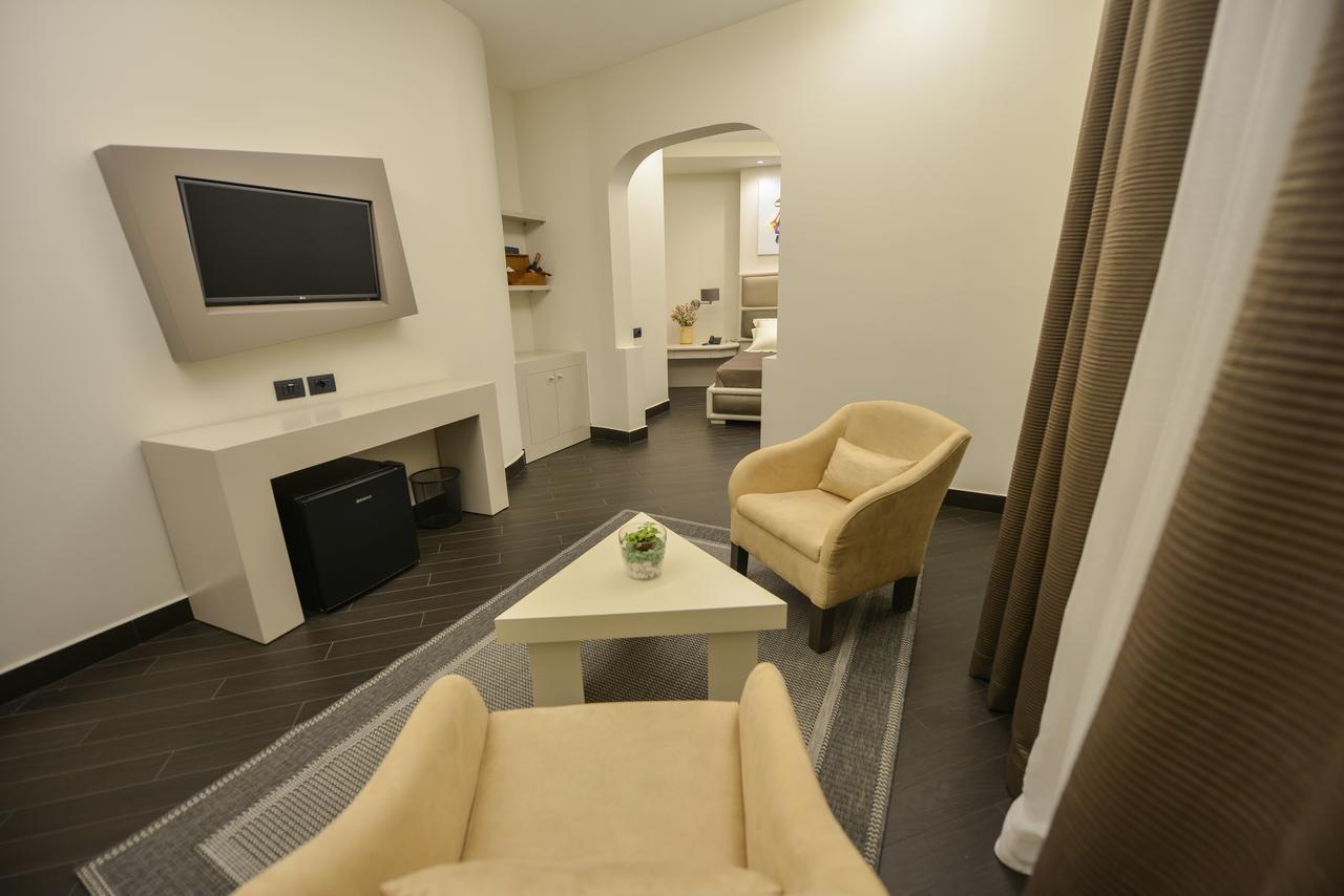 Petit Hotel Elita Shkodër Esterno foto