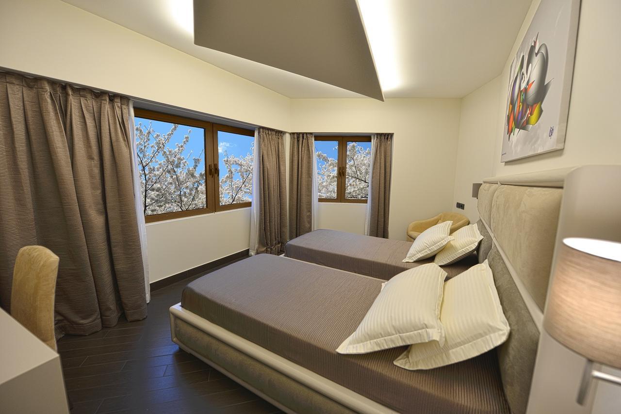 Petit Hotel Elita Shkodër Esterno foto
